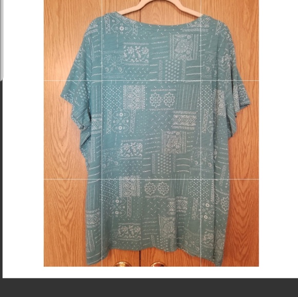 Top - Picture 2 of 2